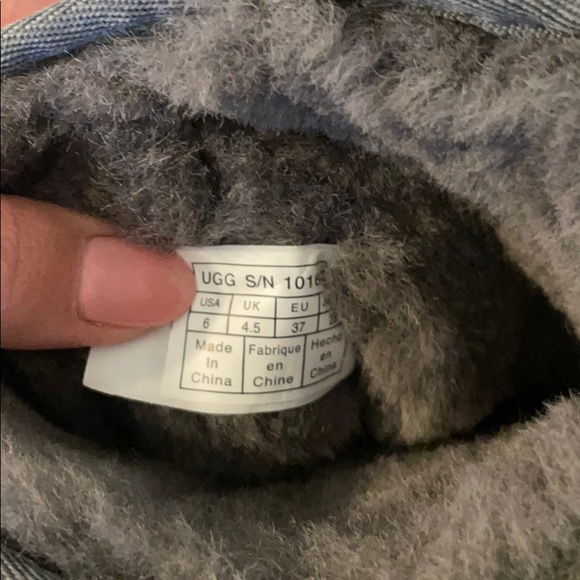 UGG Classic Short II Boot - Grey - Picture 5 of 7